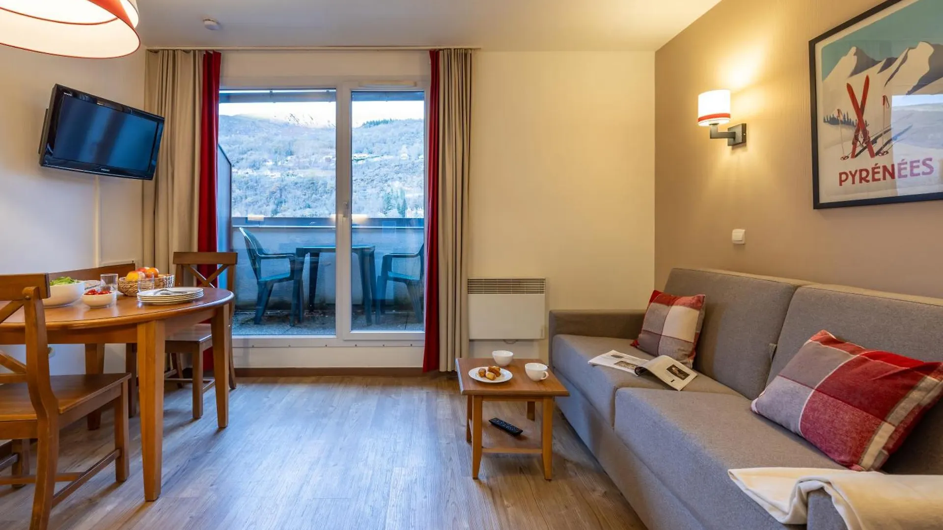Residence Pierre & Vacances Les Trois Domaines Ax-les-Thermes 3*,