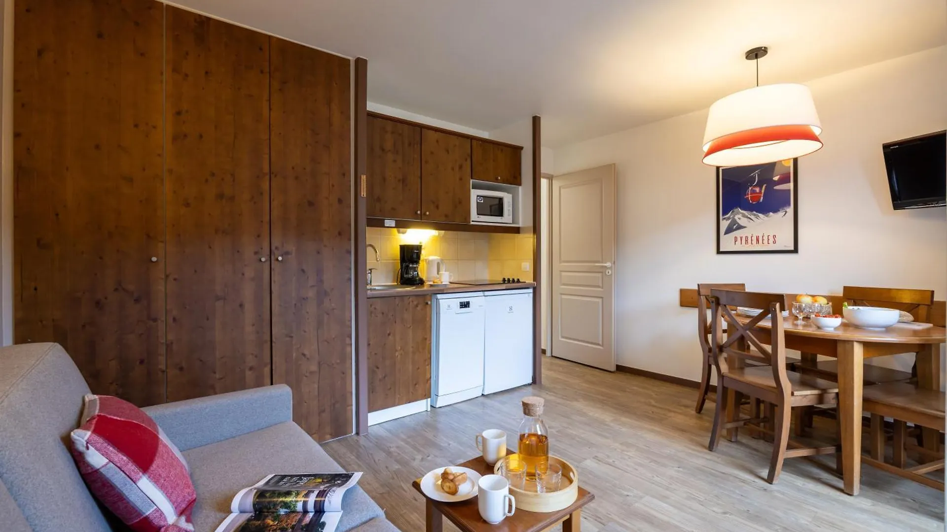 *** Hotel apartamentowy Residence Pierre & Vacances Les Trois Domaines Ax-les-Thermes Francja