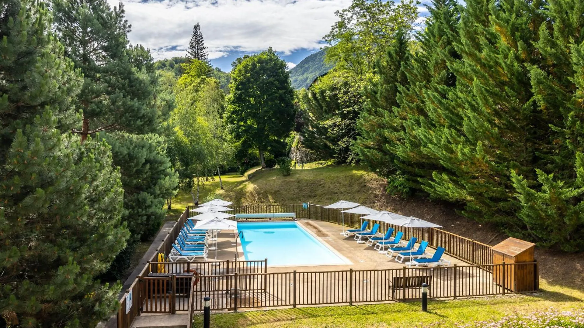 Residence Pierre & Vacances Les Trois Domaines Ax-les-Thermes 3*,  Francja